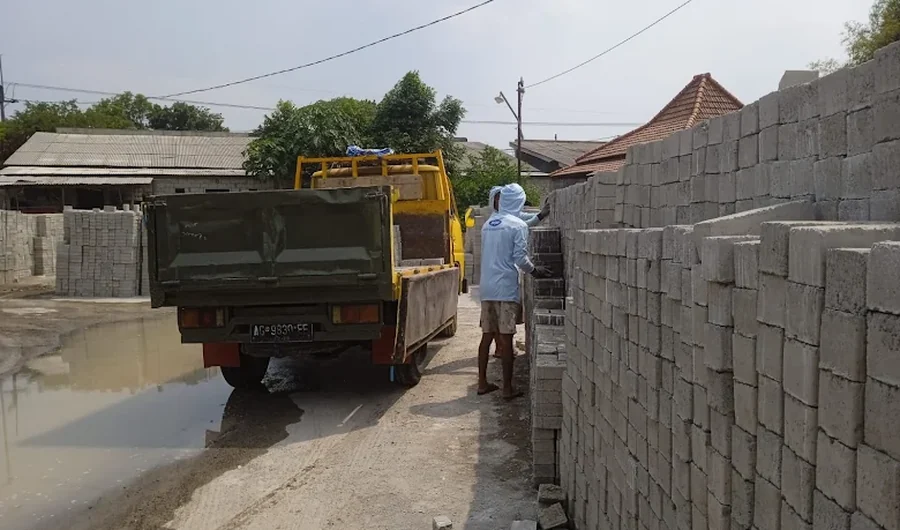 Stok Paving Block di Pabrik