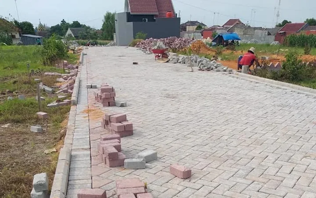 Pemasangan Paving Halaman Rumah Tinggal